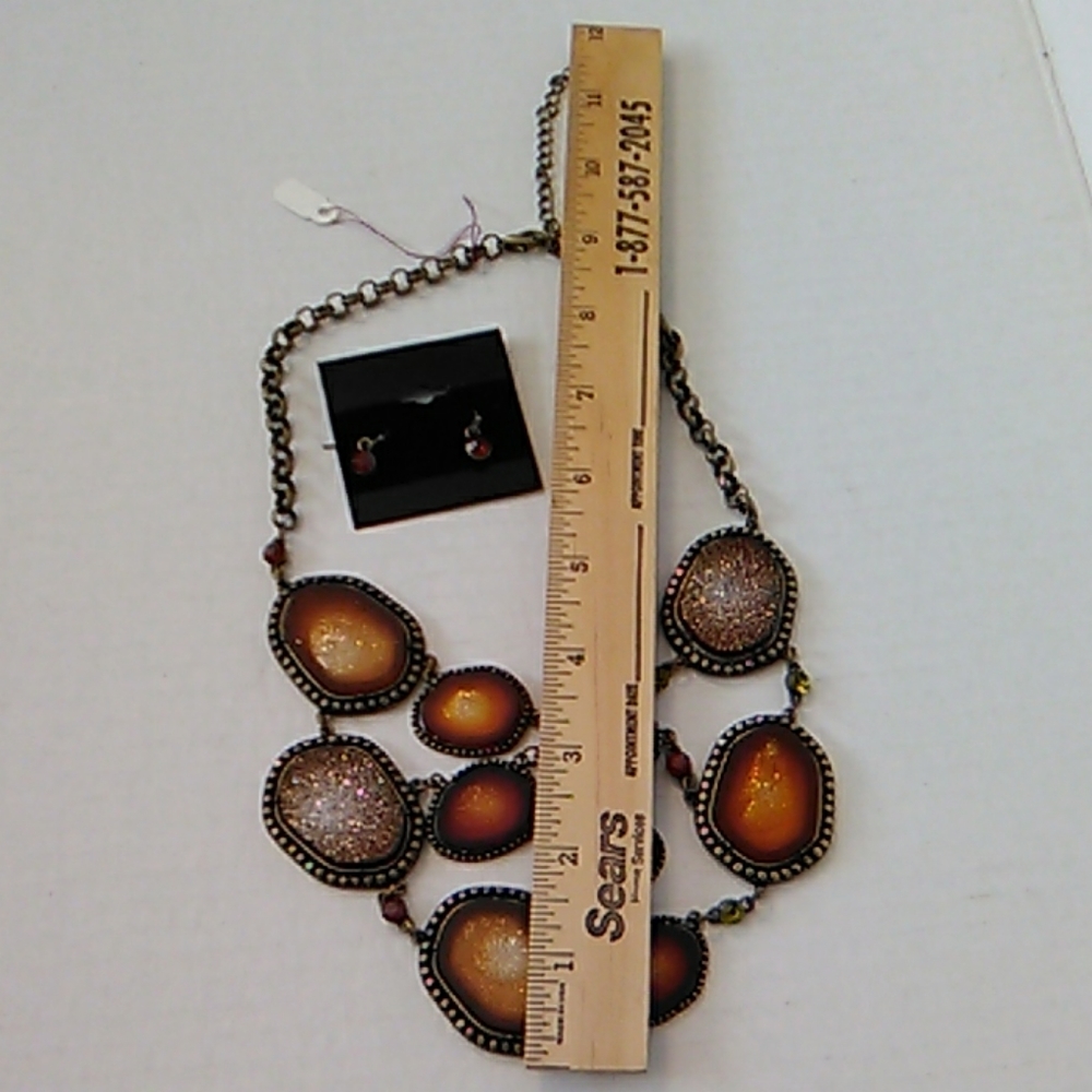 Necklace and earring set - Picture 7 of 8